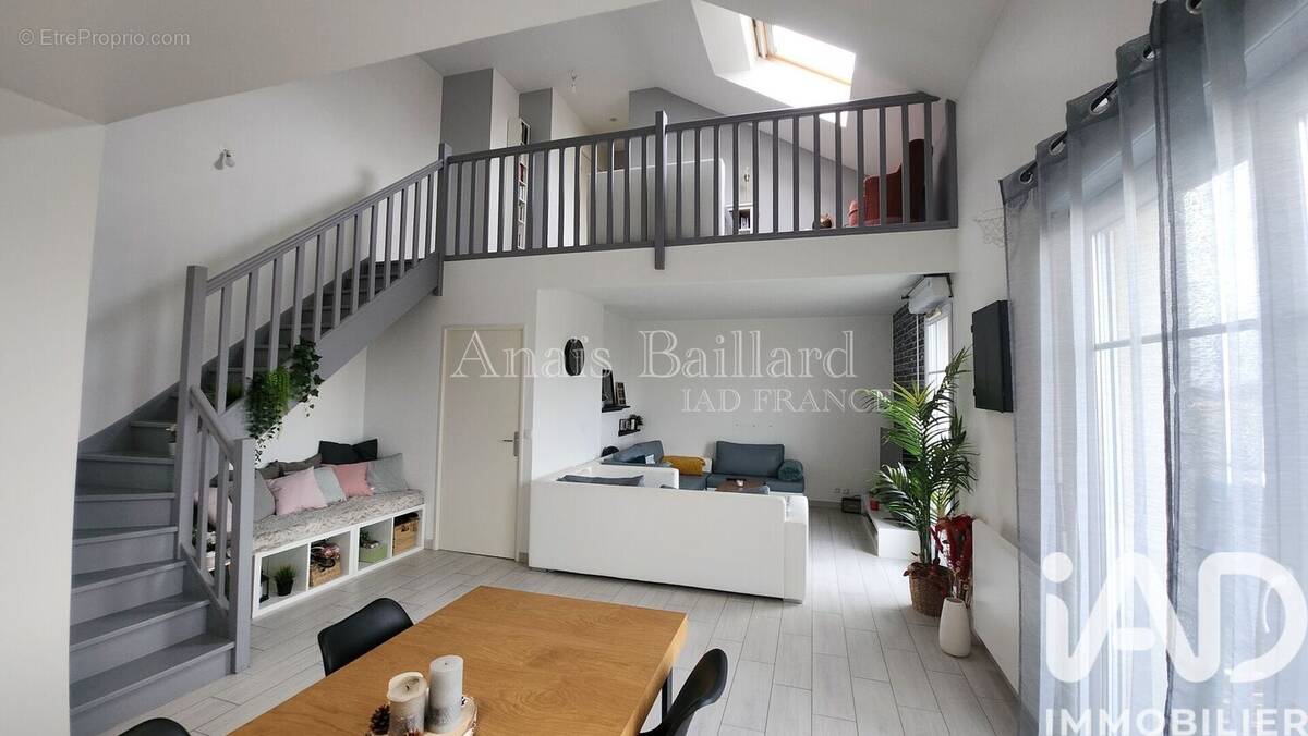 Photo 1 - Appartement à MOISSY-CRAMAYEL