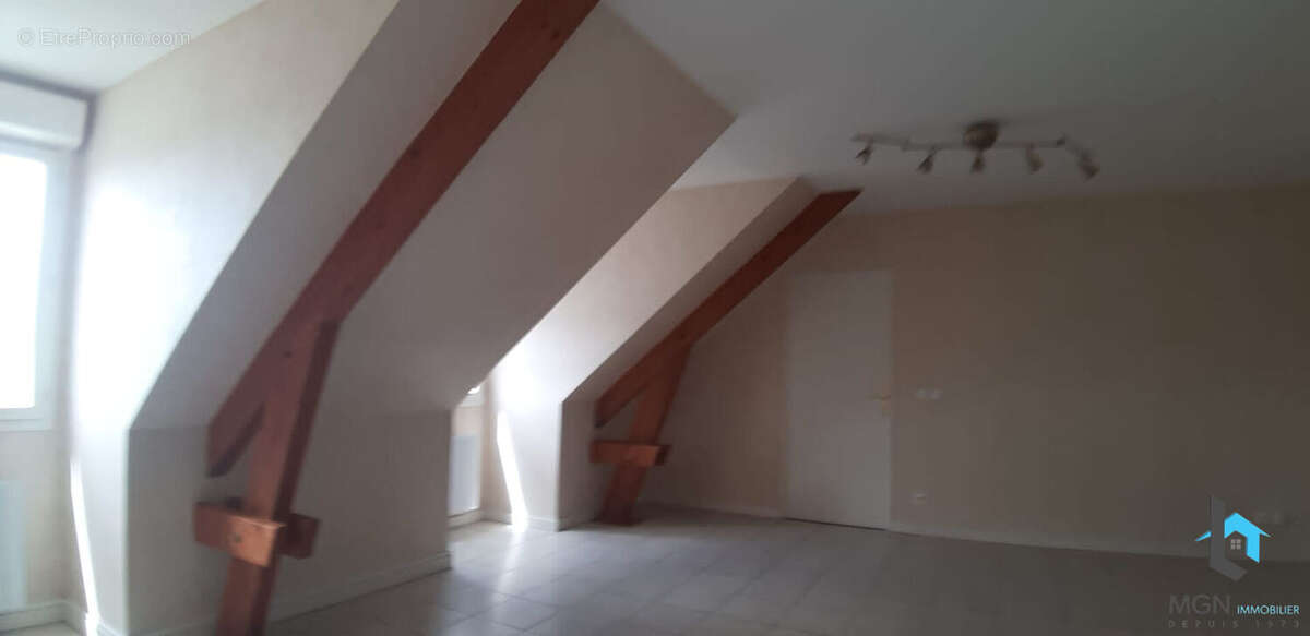 Appartement à EPERNON