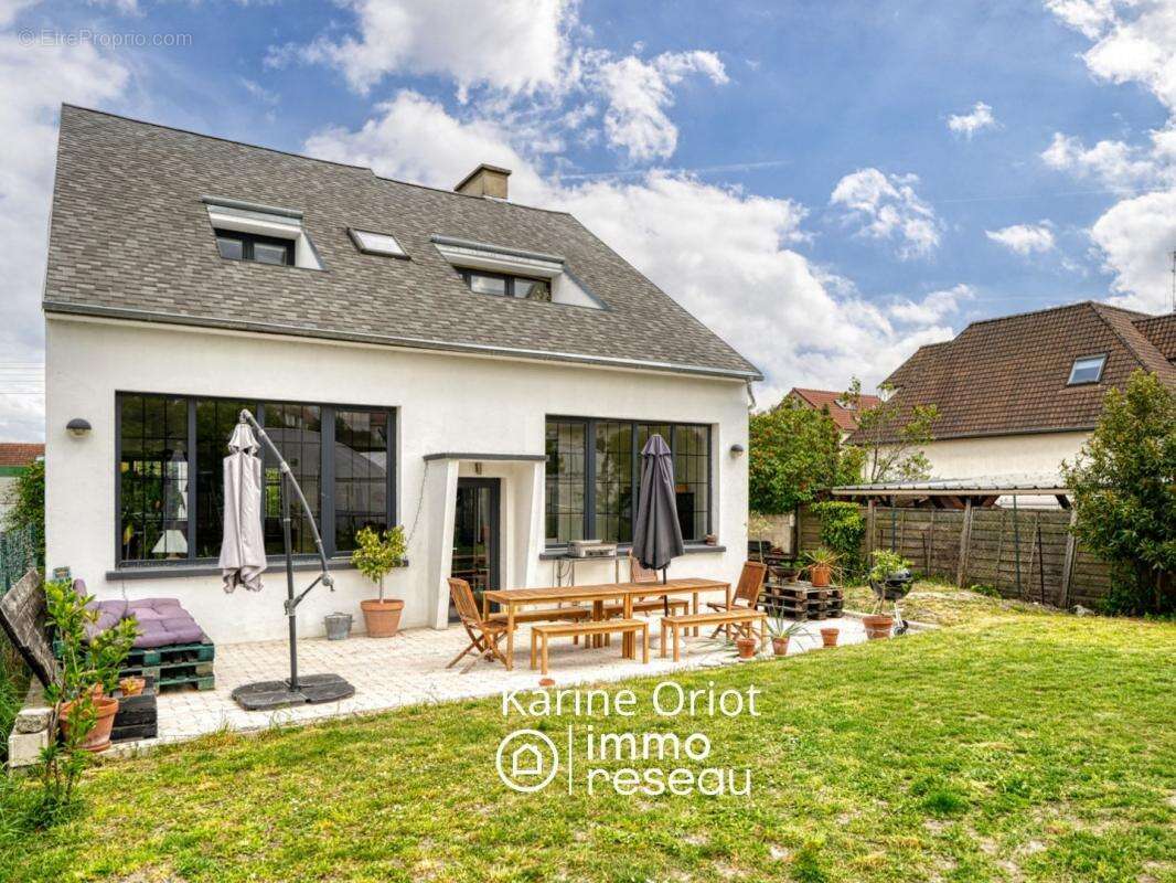 Maison à CARRIERES-SUR-SEINE