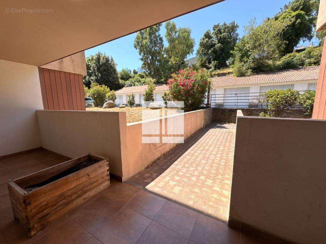 À vendre – T2 avec parking – Résidence sécurisée Closerie des Chênes – Bastia - photo 12