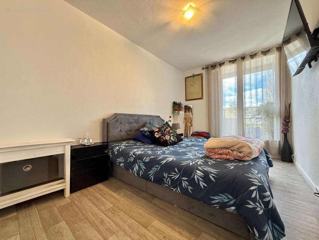 Appartement à CHENOVE