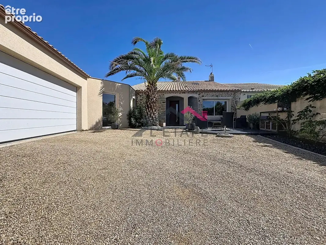 Photo Maison à Beaulieu-Sous-La-Roche au prix de 326 500€