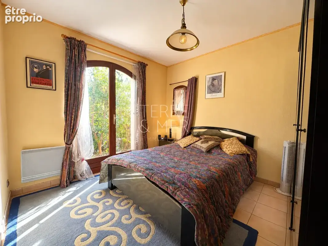 Maison en 3 faces  avec piscine, garage proche port. - photo 10