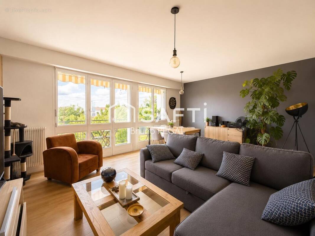 Photo 1 - Appartement à BORDEAUX