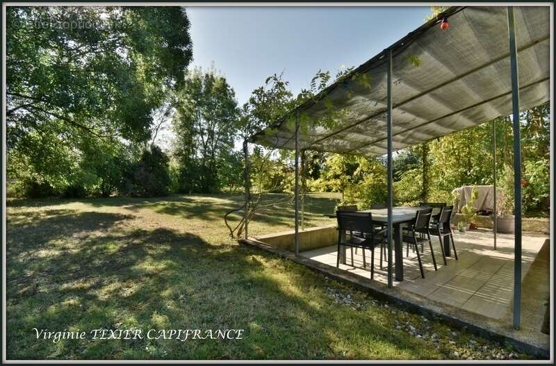 Maison à VILLENEUVE-LA-COMTESSE