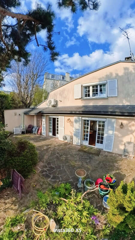 Maison à LE RAINCY