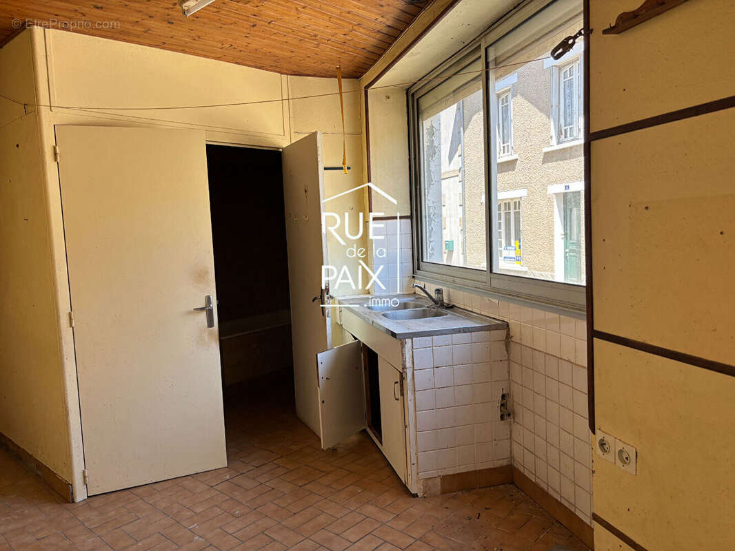Ensemble immobilier situé  a la chapelle saint laurent - photo 9
