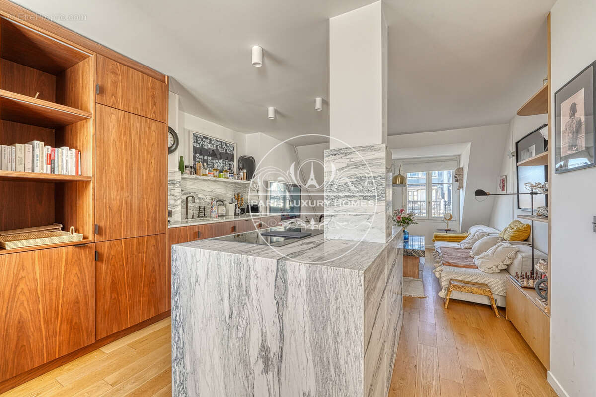 Appartement à PARIS-2E