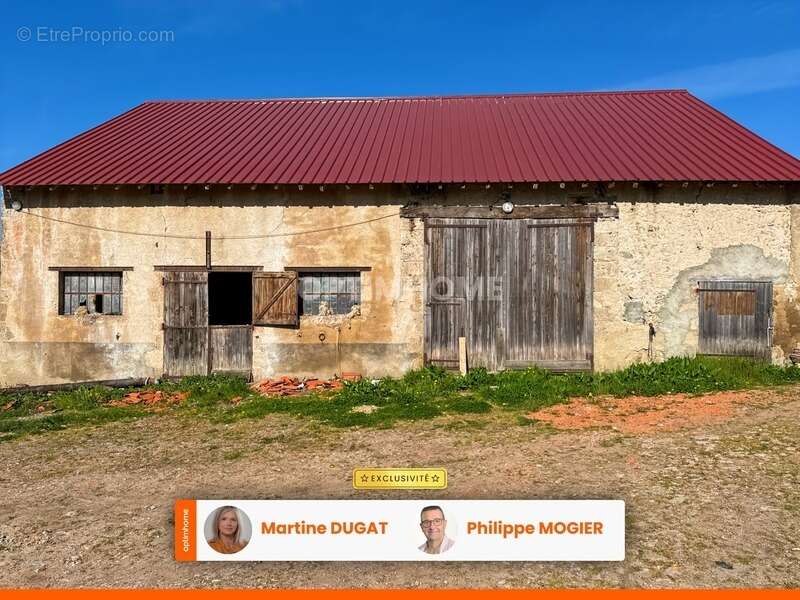 Maison à TREZELLES
