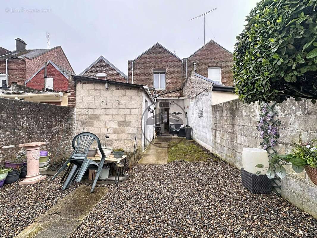 Maison à SAINT-QUENTIN