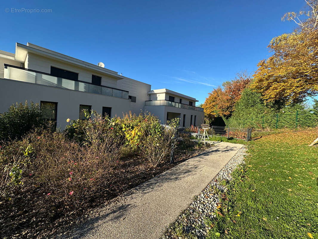 Appartement à VETRAZ-MONTHOUX