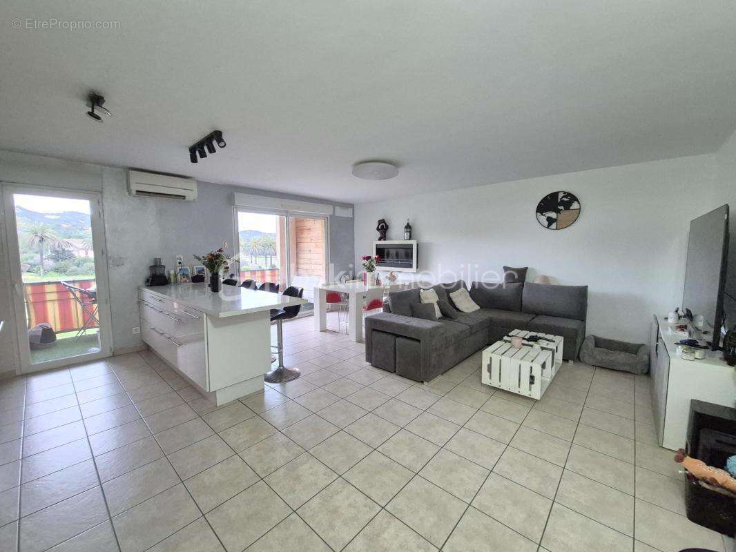 Appartement à HYERES