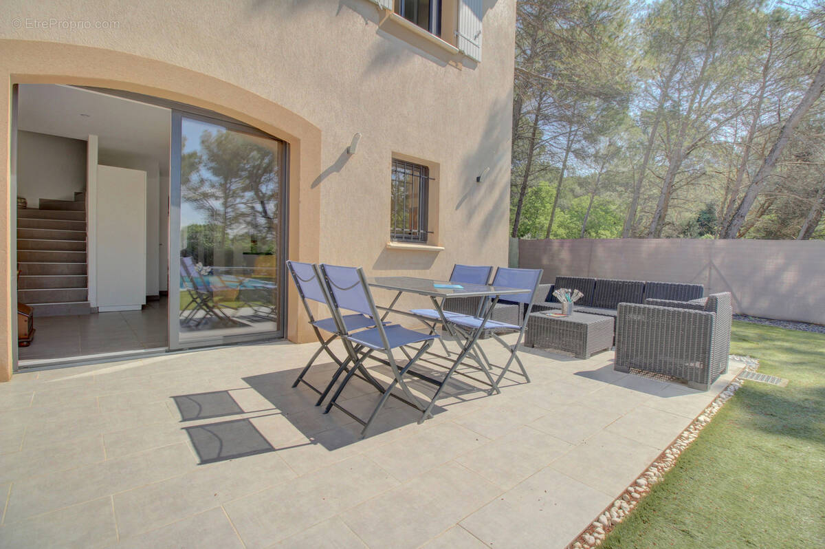 Maison à VILLELAURE