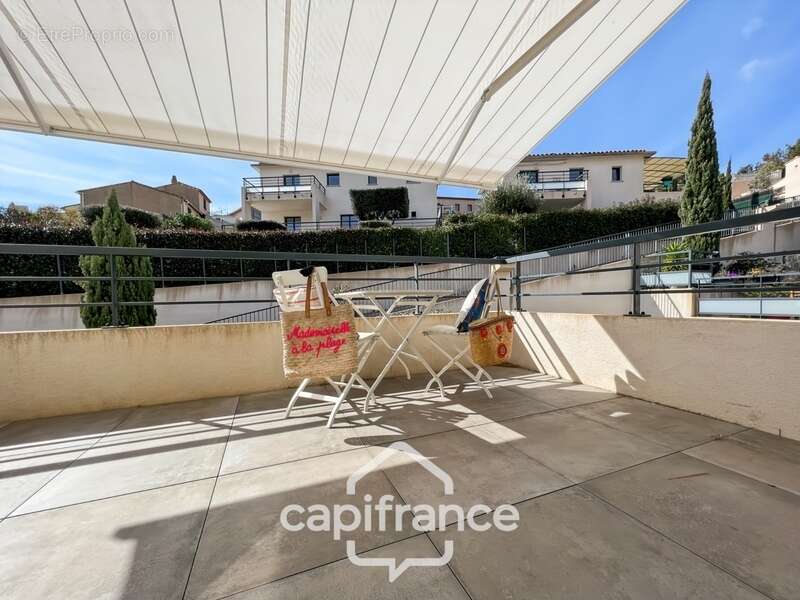 Appartement à BORMES-LES-MIMOSAS