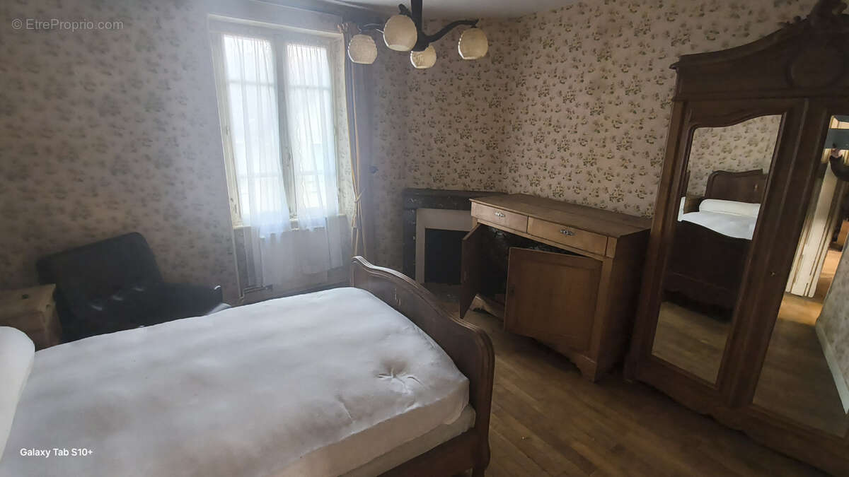 Maison à SAINT-VITTE-SUR-BRIANCE