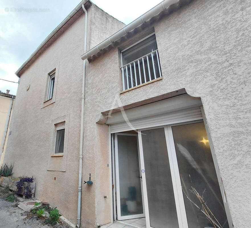 Maison à OUVEILLAN