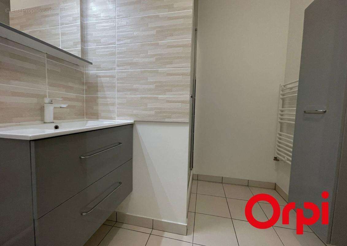 Appartement à VENISSIEUX