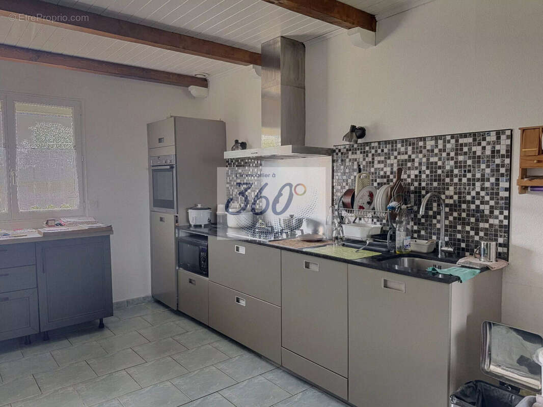 Maison 147 m² à Louhans  - photo 5