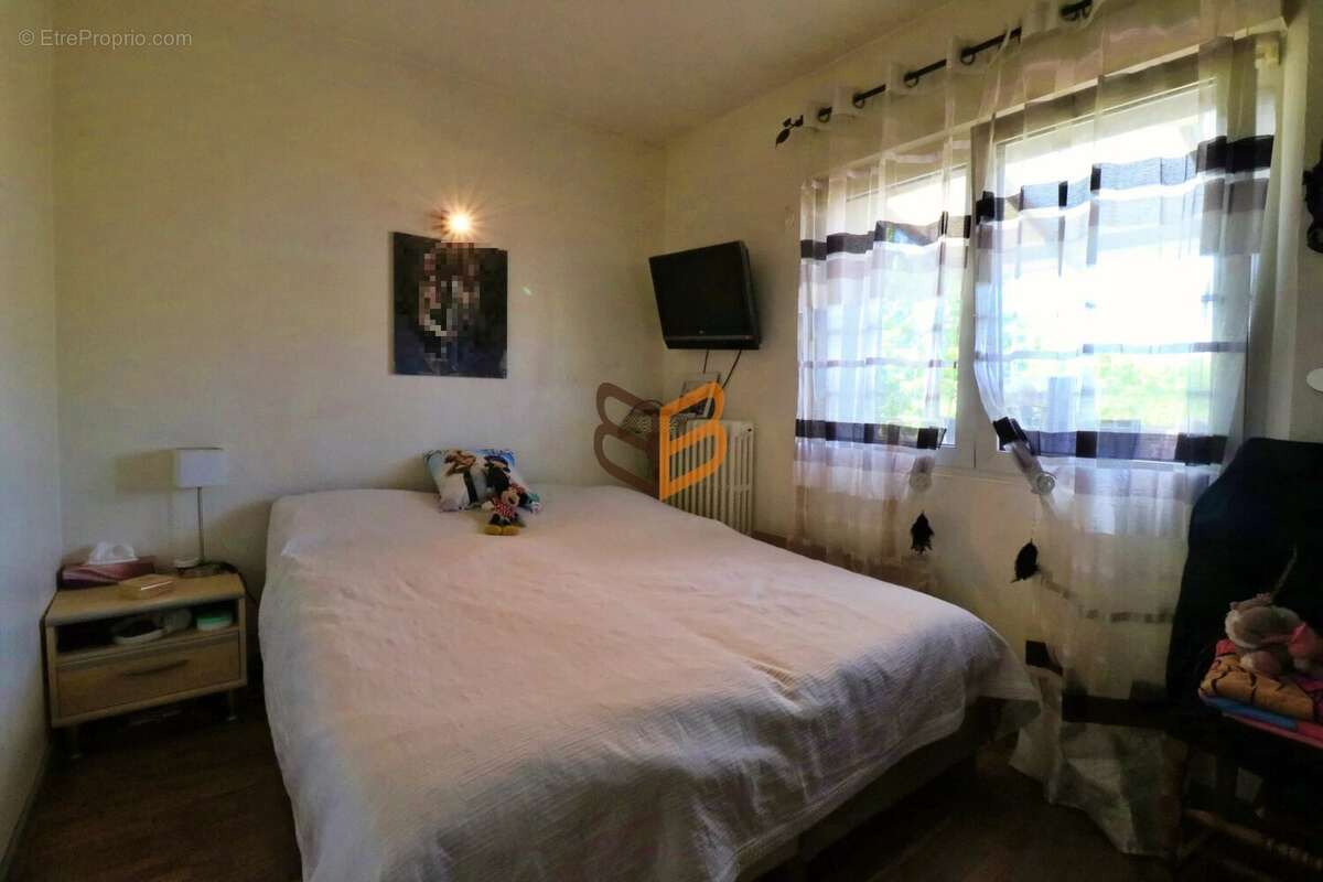 Maison à AUDUN-LE-ROMAN