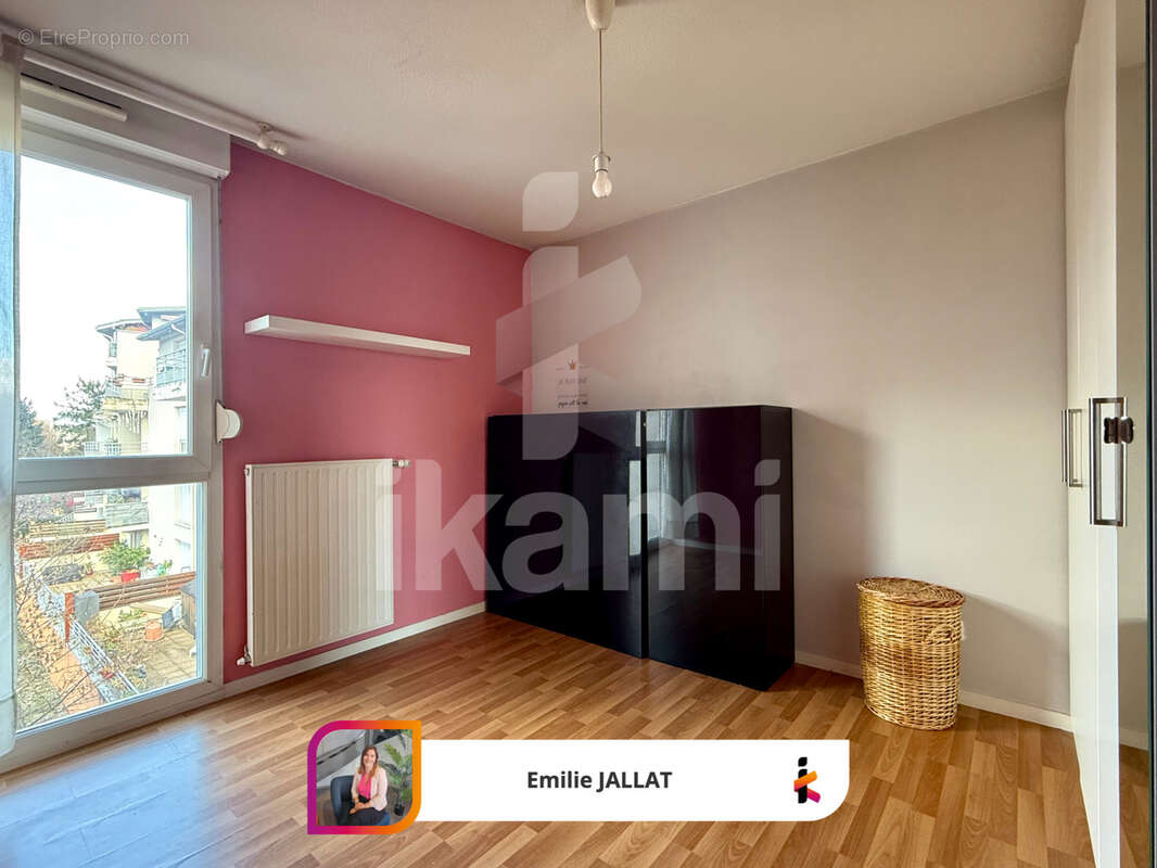 Appartement à FONTAINE