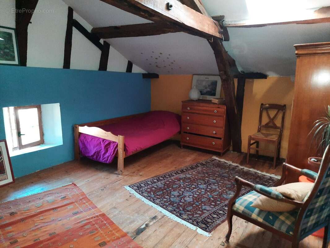 Maison à SAINT-COLOMB-DE-LAUZUN