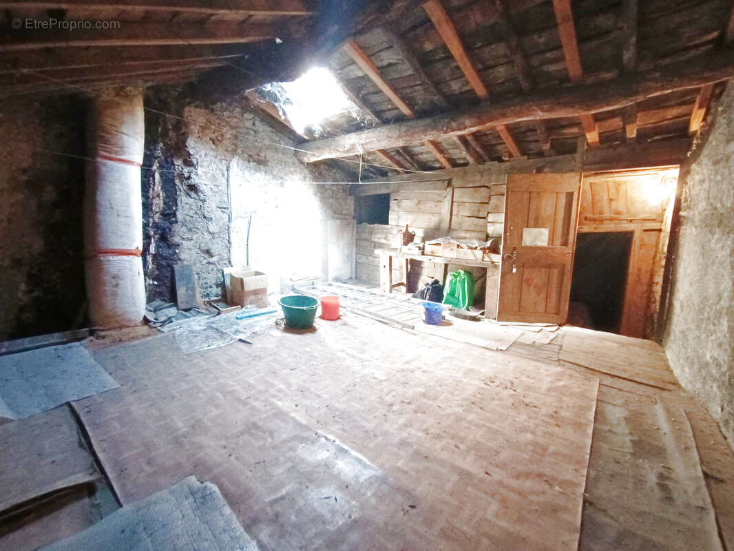 Maison à VERNOUX-EN-VIVARAIS