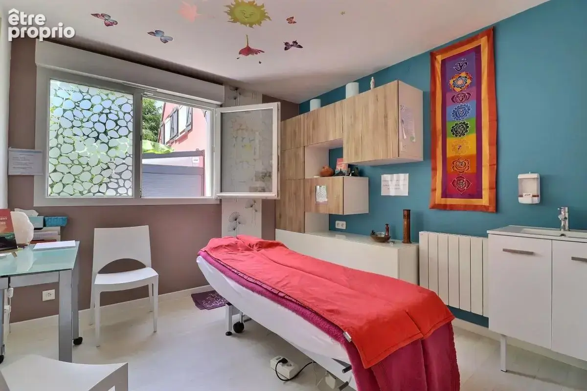 Maison familiale de 154 m² bénéficiant d'une construction indépendante de 53 m², piscine chauffée et multiples possibilités - photo 14