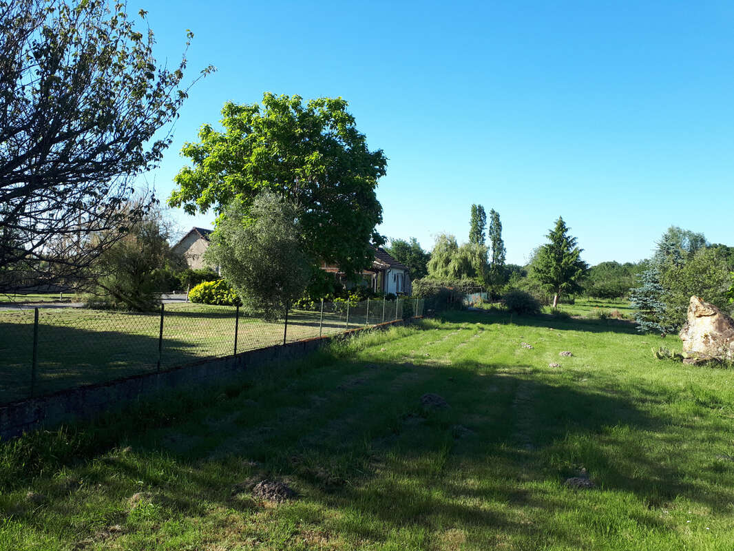 Maison à LES ORMES