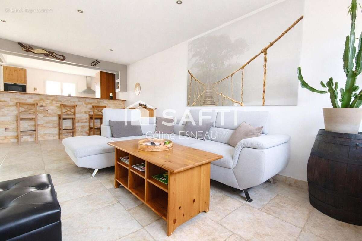 Photo 4 - Maison à GENESTON