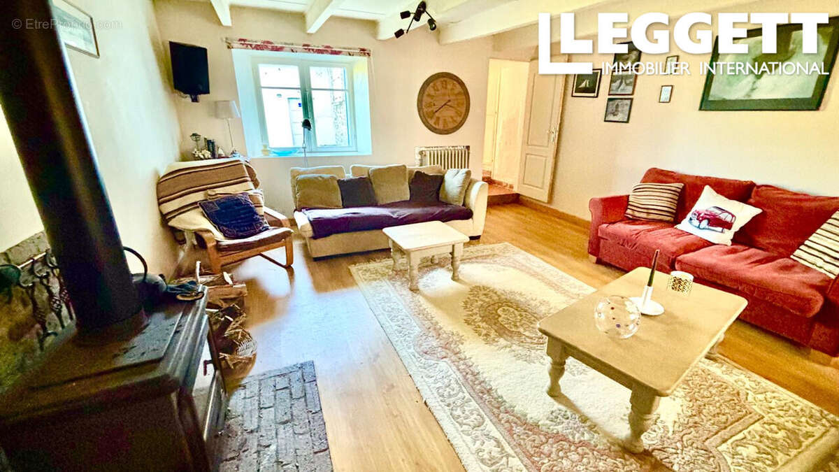 Maison à JUGON-LES-LACS