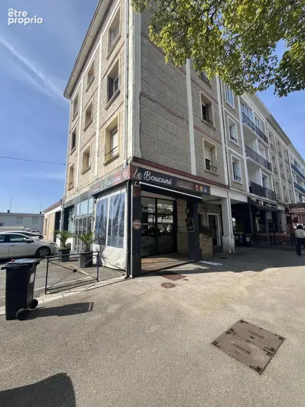 Photo Commerce à Lorient au prix de 328 600€