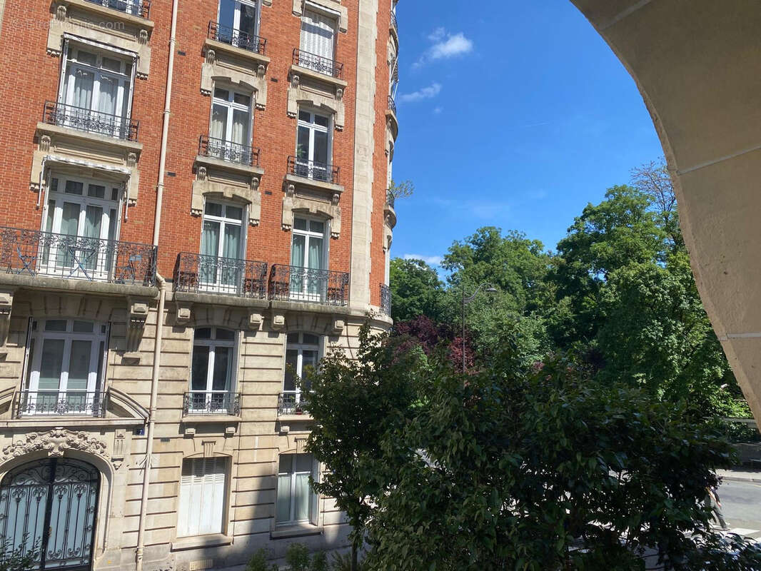Appartement à PARIS-19E