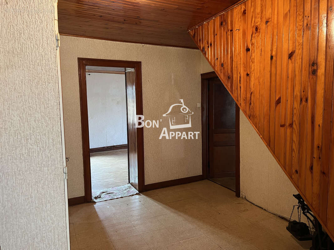 Appartement à COSNES-ET-ROMAIN