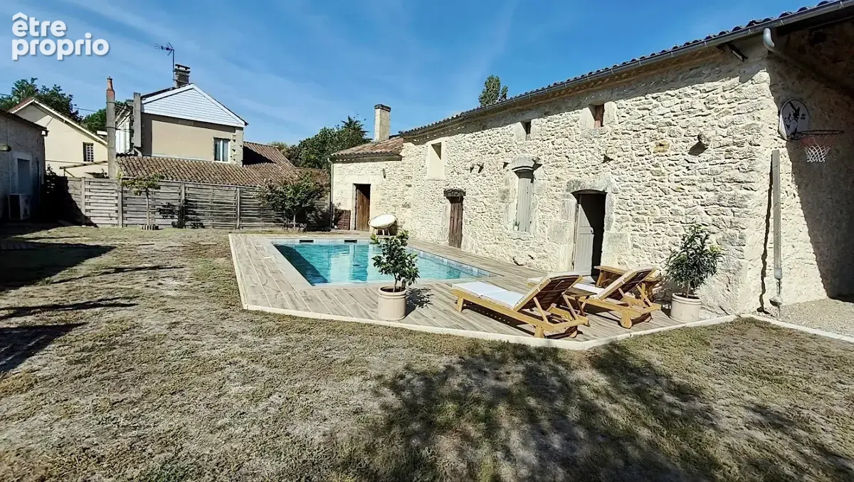 Saint-Giron-d'Aiguevive   Propriété en pierre 215 m2   5 chambres   Piscine   Maison louée - photo 8