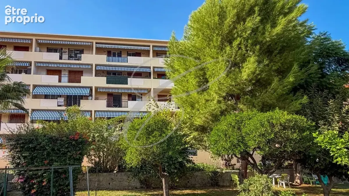 Appartement à ROQUEBRUNE-CAP-MARTIN