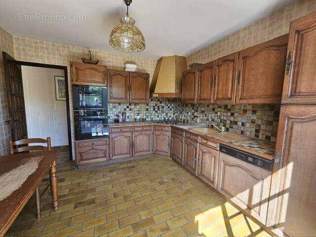Mauguio A vendre maison de type 5 avec garage - photo 7