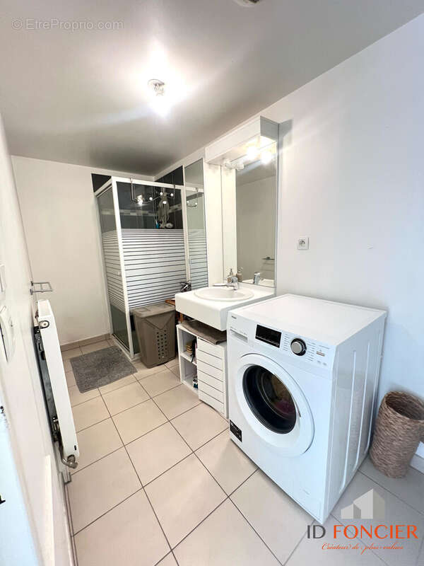 Appartement à CHILLY-MAZARIN