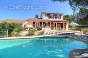 Maison à ROQUEBRUNE-SUR-ARGENS