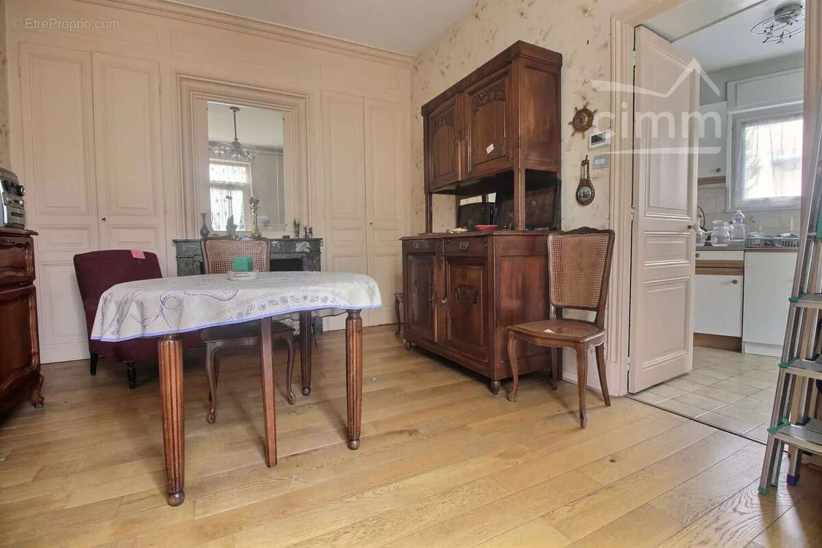 Maison à ROUSSILLON