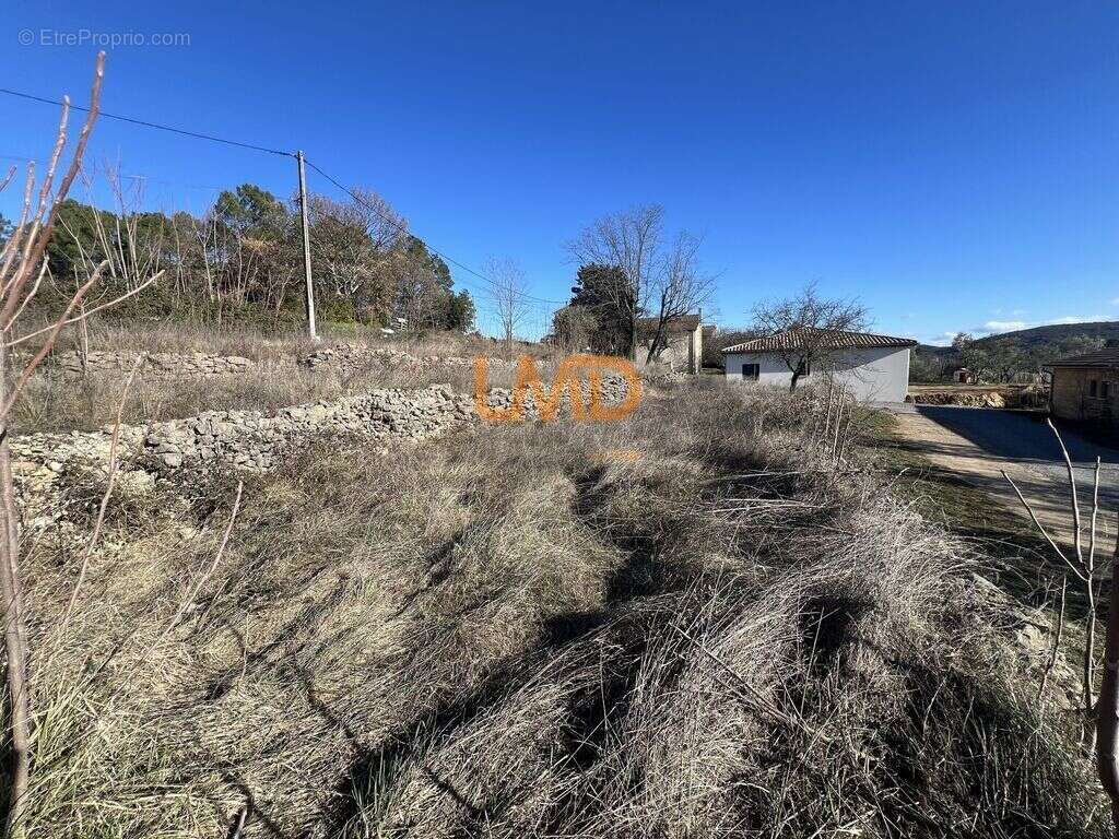 Terrain à VINEZAC
