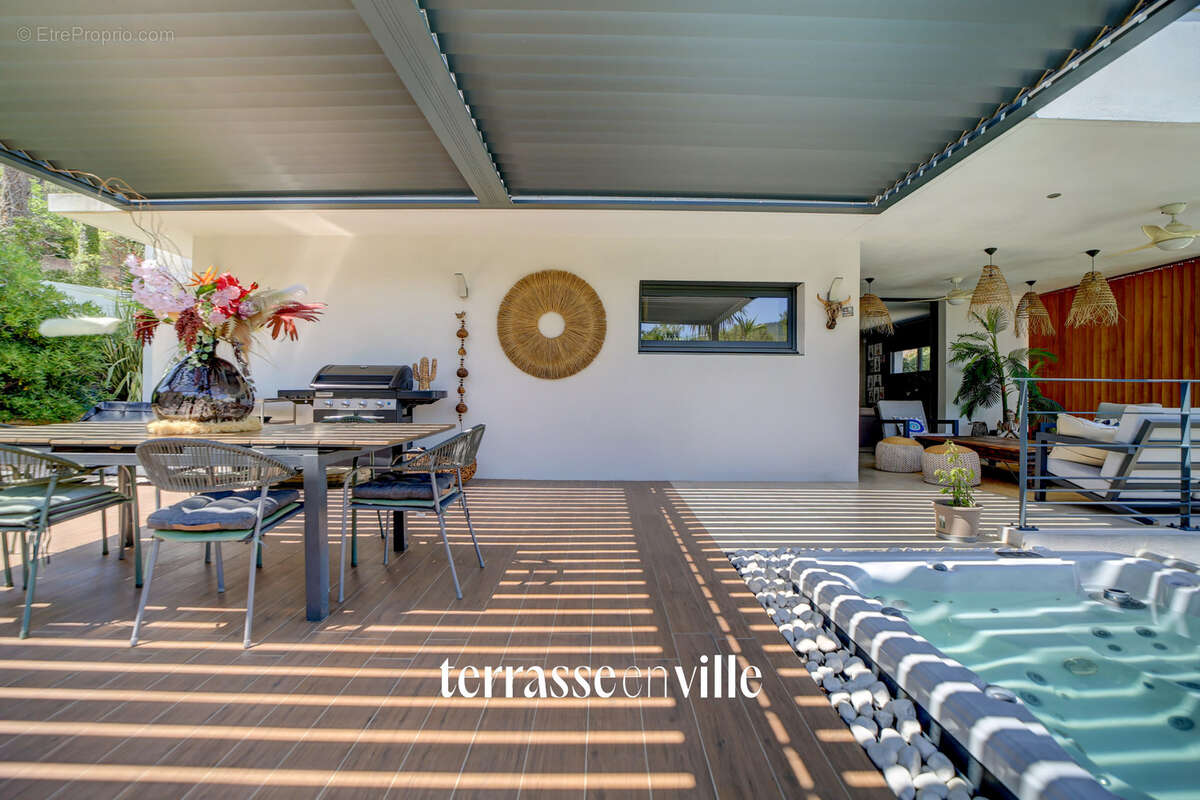 Gémenos - village a pied - villa d'architecte t5 185m2 - dépendance - calme - 1 090 000 € - photo 3