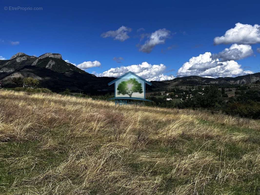 Terrain à BARCILLONNETTE