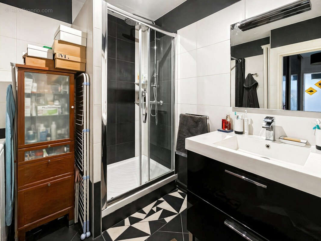 Appartement à PARIS-18E