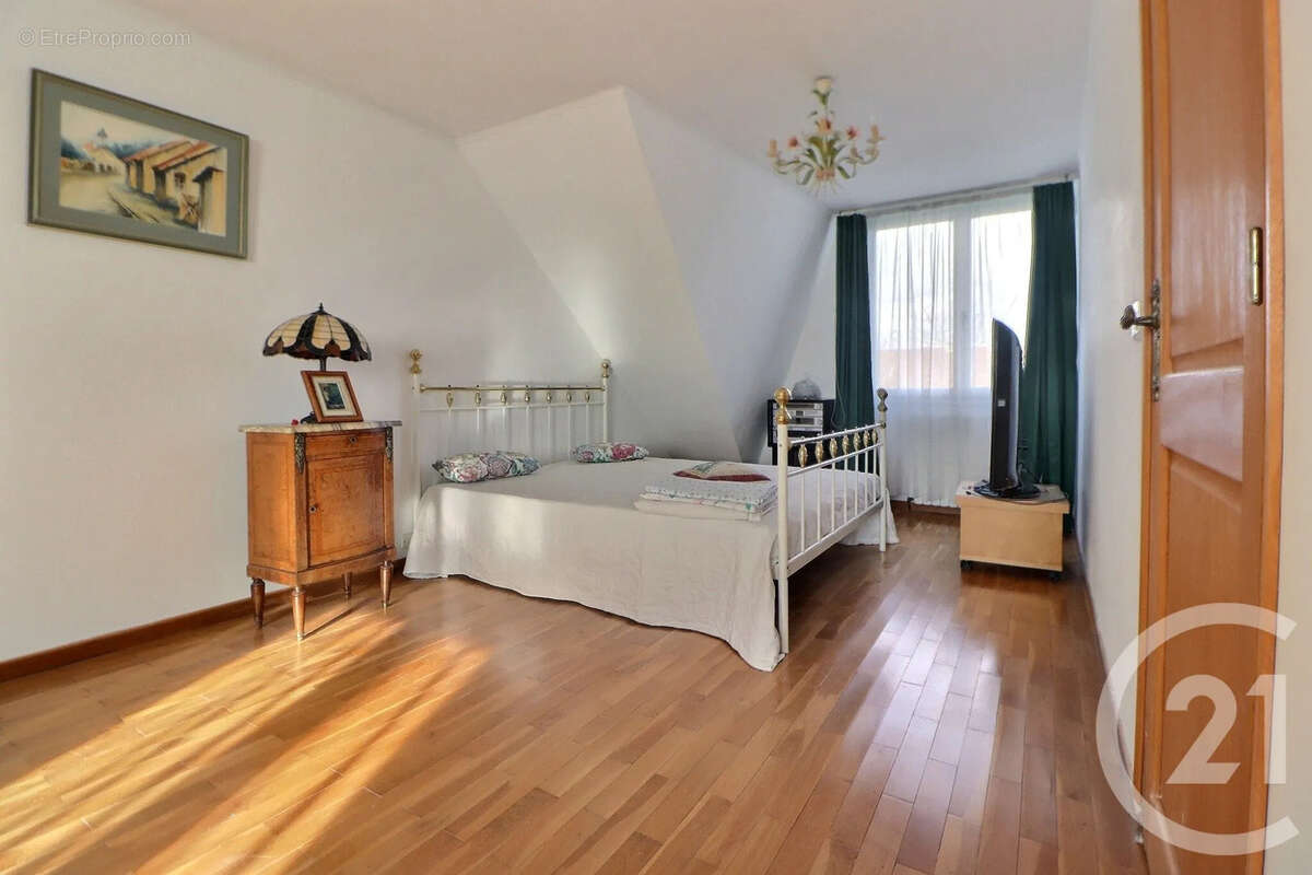 Maison à AULNAY-SOUS-BOIS