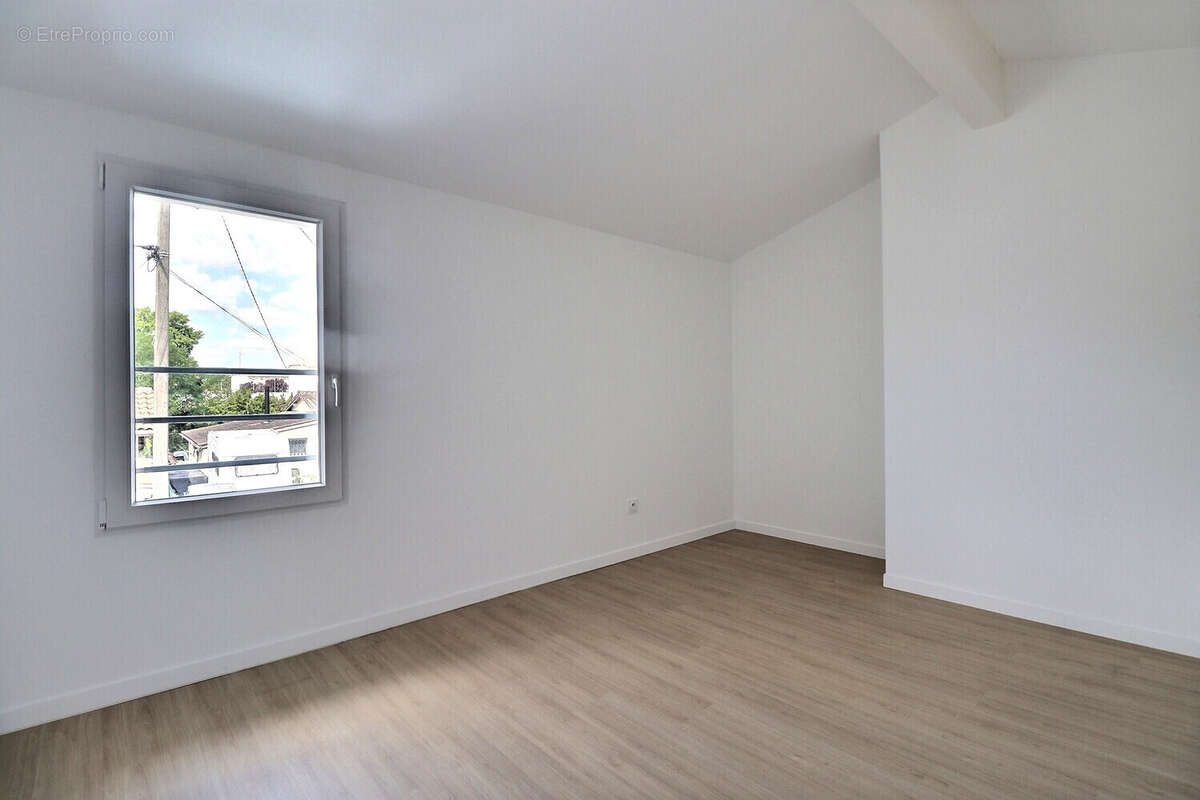 Maison 4 pièces - 101 m² - Mérignac - photo 8