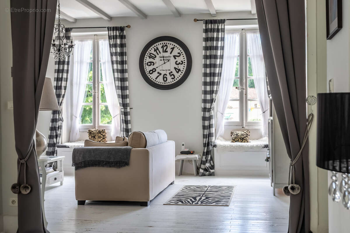 Maison à PUY-L'EVEQUE