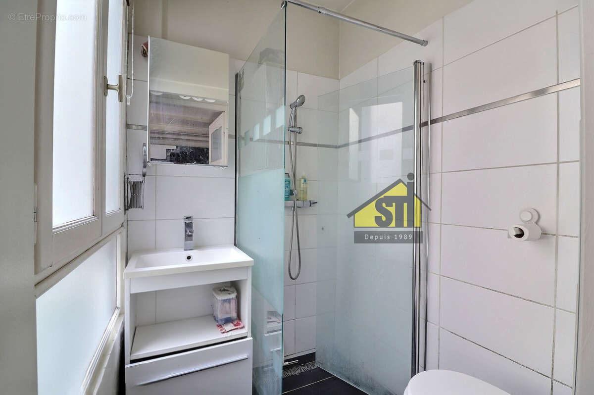Appartement à PARIS-14E