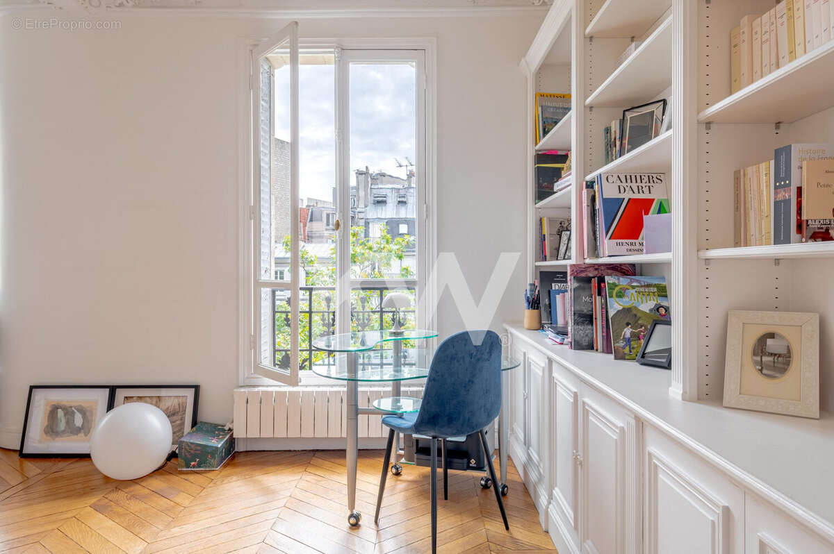 Appartement à PARIS-15E