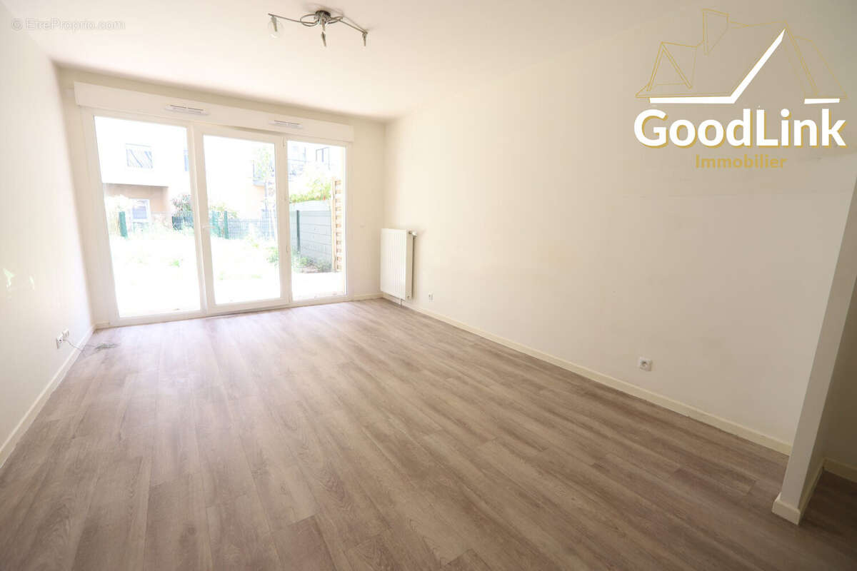 Appartement à SAINT-FARGEAU-PONTHIERRY