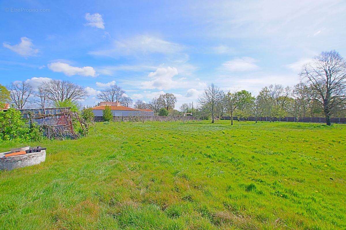 Maison à LE GIROUARD